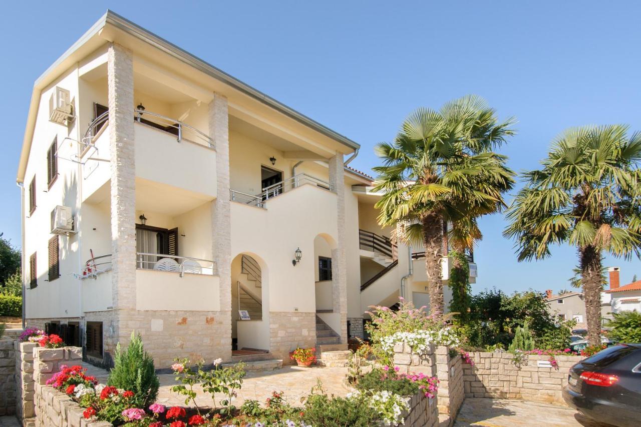Apartmani Lorena Porec Ngoại thất bức ảnh