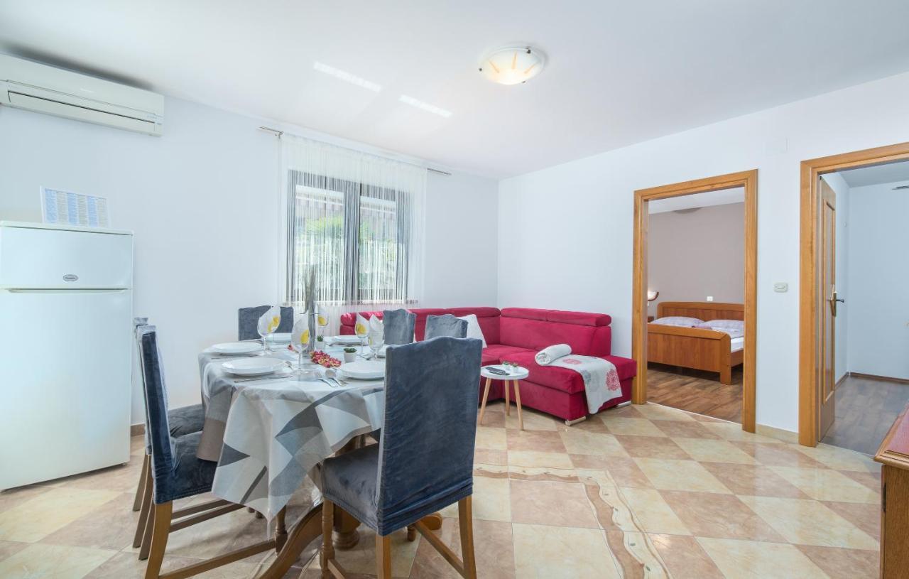 Apartmani Lorena Porec Ngoại thất bức ảnh