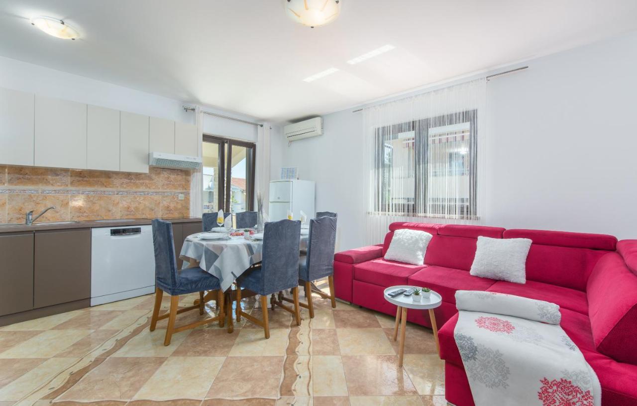 Apartmani Lorena Porec Ngoại thất bức ảnh